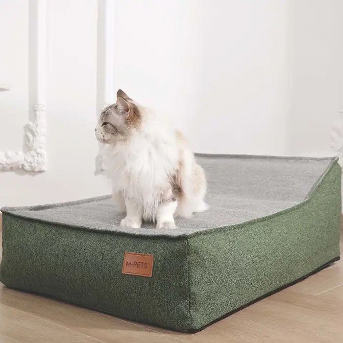 M-PETS CLOUD FONKSİYONEL ŞİŞİRİLEBİLİR KEDİ KÖPEK YATAĞI